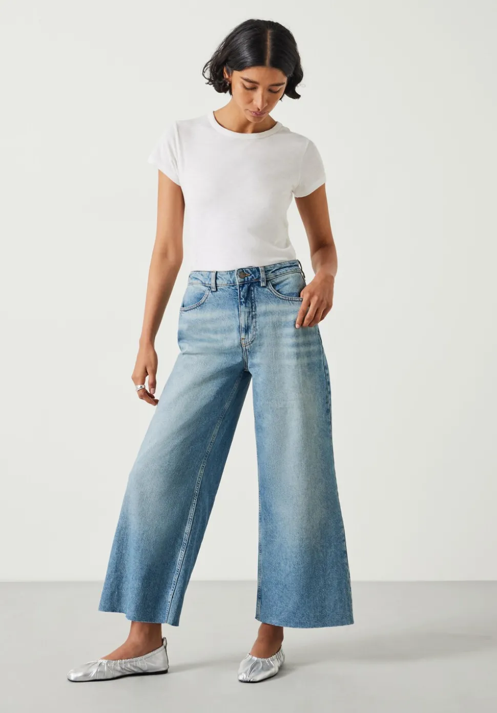 Abi Cropped Wide Leg Jeans