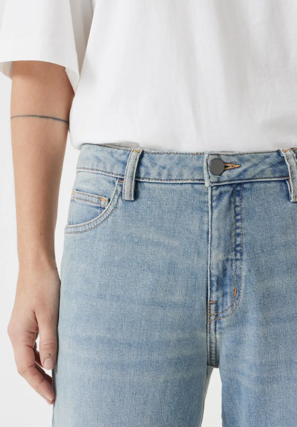 Agnes Straight Leg Jeans