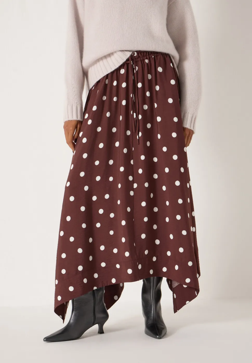 Air Flow Hanky Hem Skirt