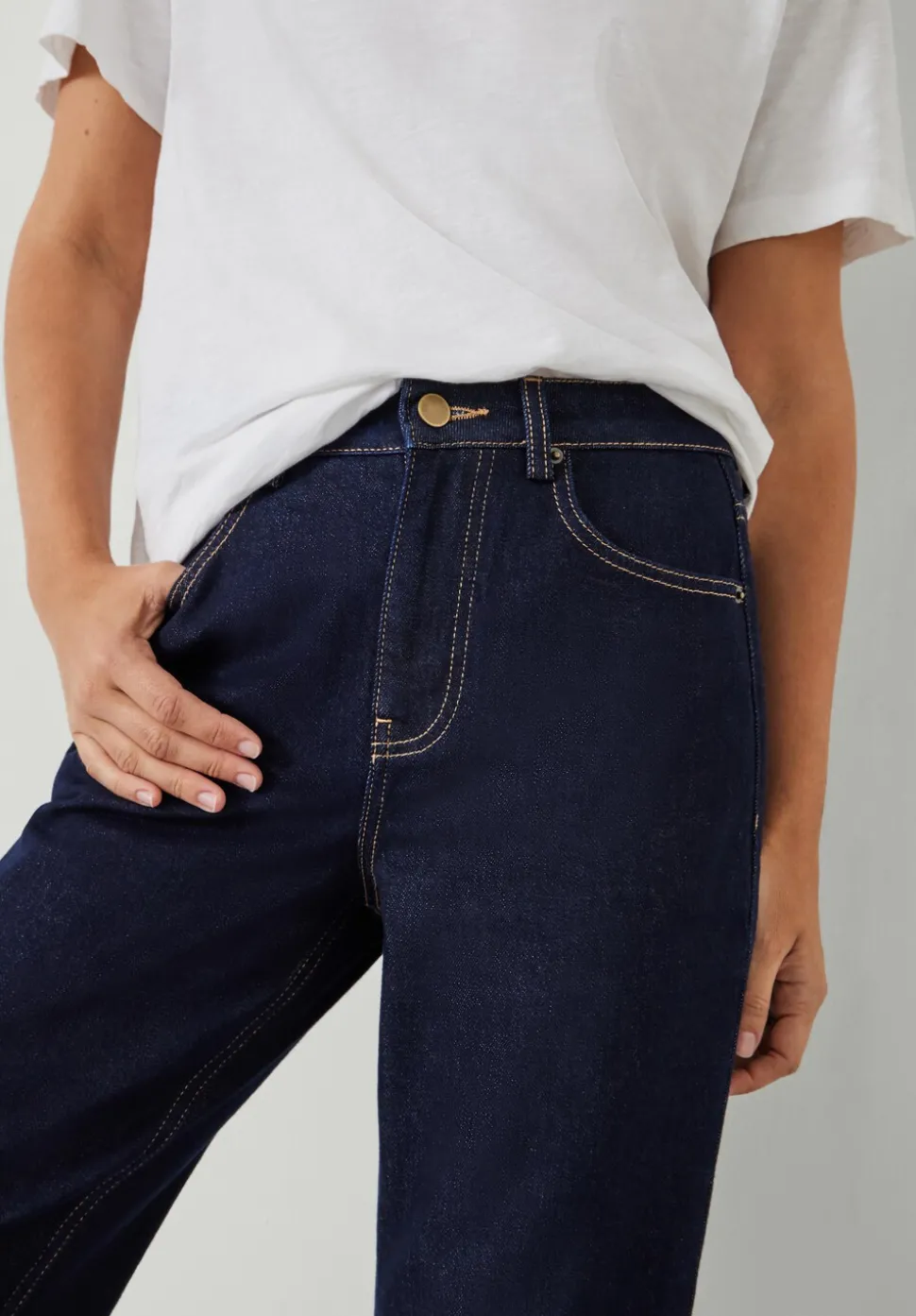 Alexa Straight Leg Jeans
