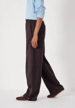 Barrel Leg Jogger