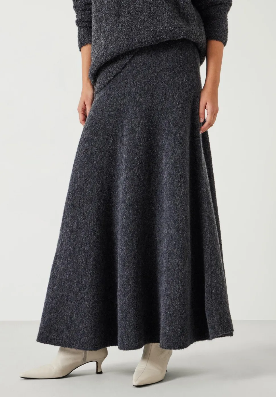 Bea Boucle Knitted Midi Skirt