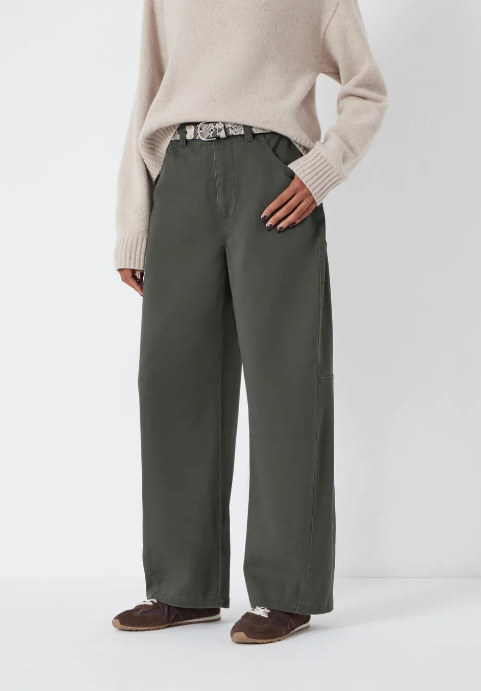 Bree Horseshoe Barrel Leg Trouser