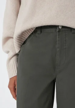 Bree Horseshoe Barrel Leg Trouser