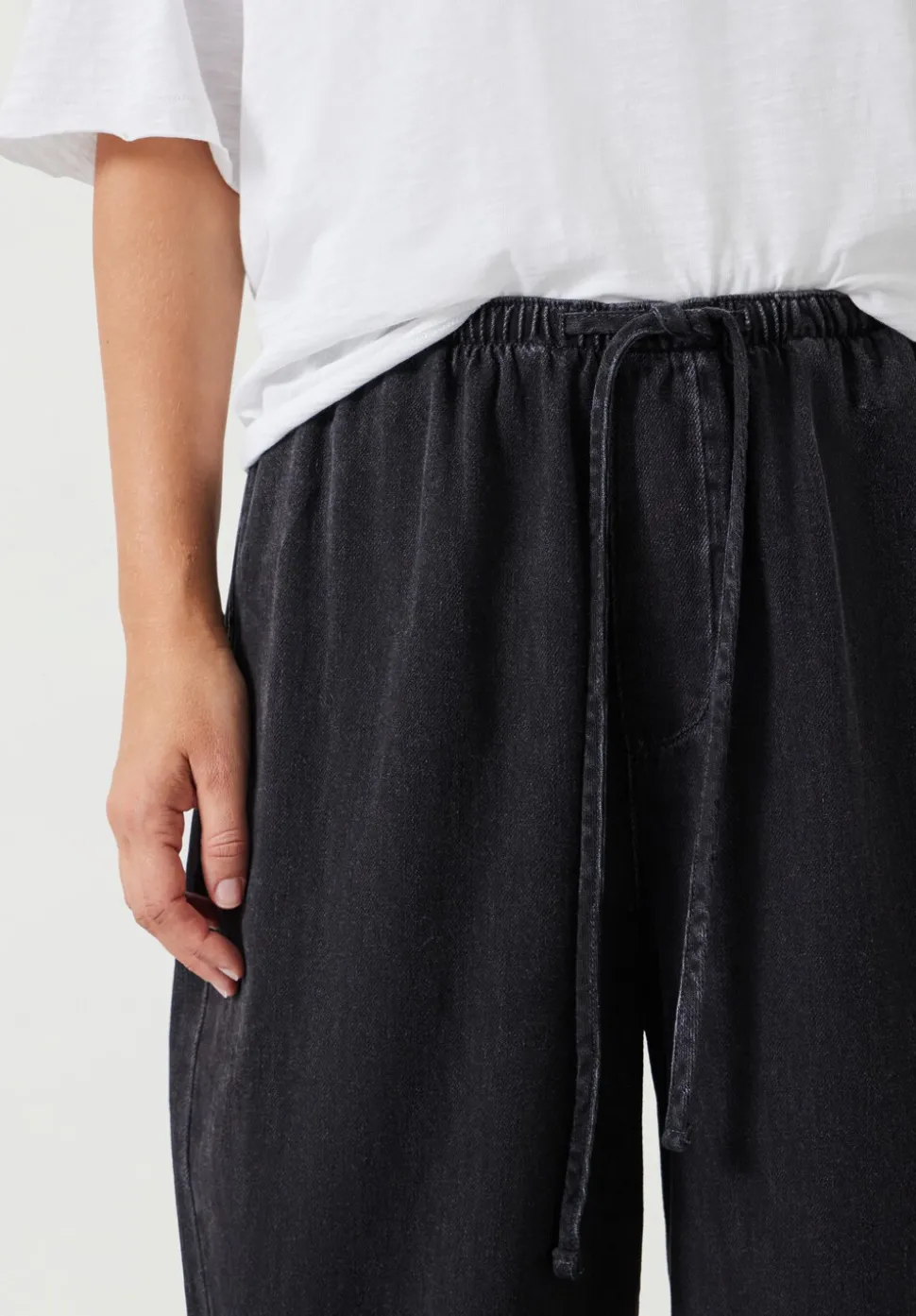 Clio Wide Leg Tie Waist Jeans