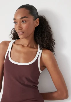 Contrast Trim Vest