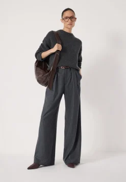 Cora Relaxed Chunky Cashmere Crew Jumper