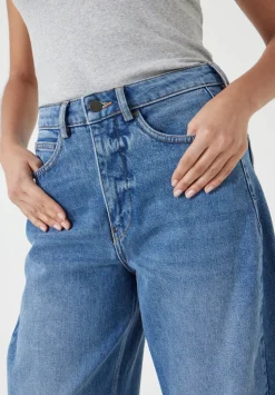 Cordelia Barrel Leg Jeans