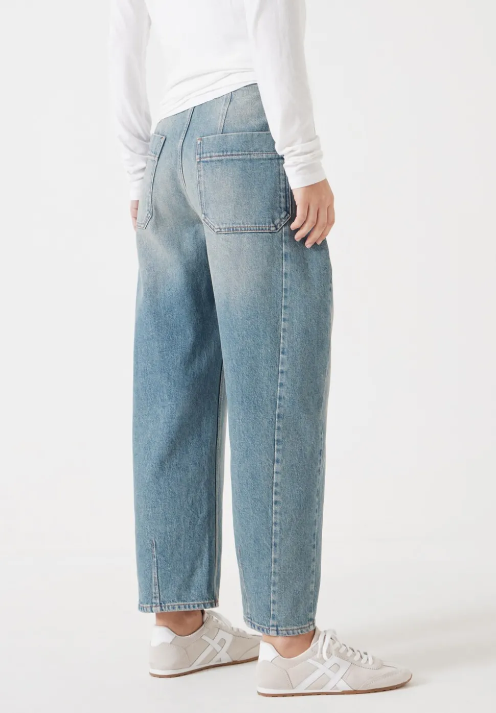 Cordelia Barrel Leg Jeans