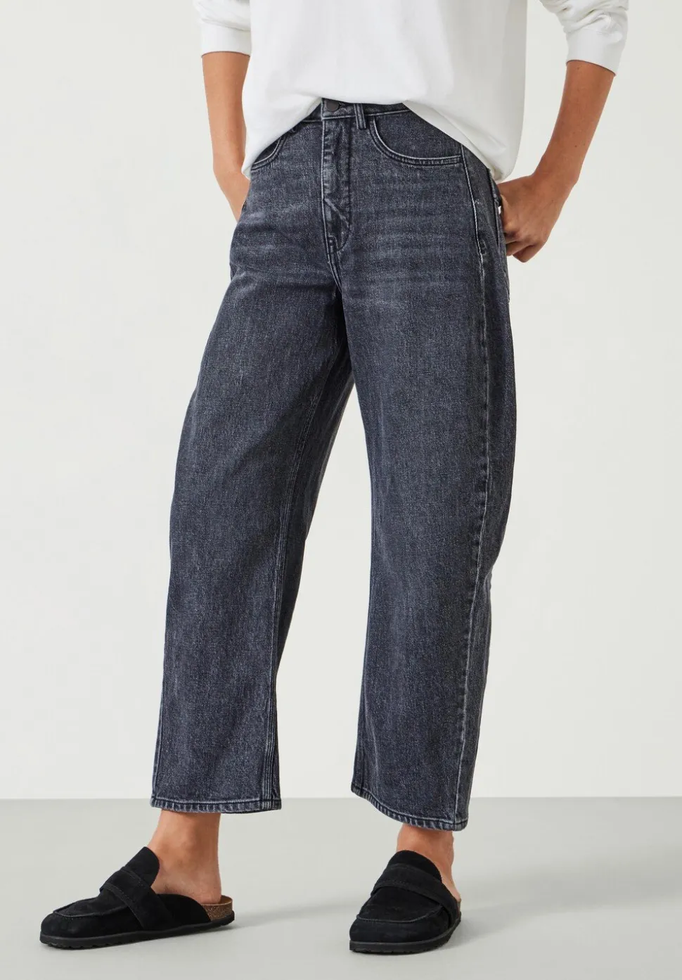 Cordelia Barrel Leg Jeans