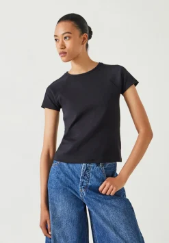 Deven Ribbed Fitted T-Shirt