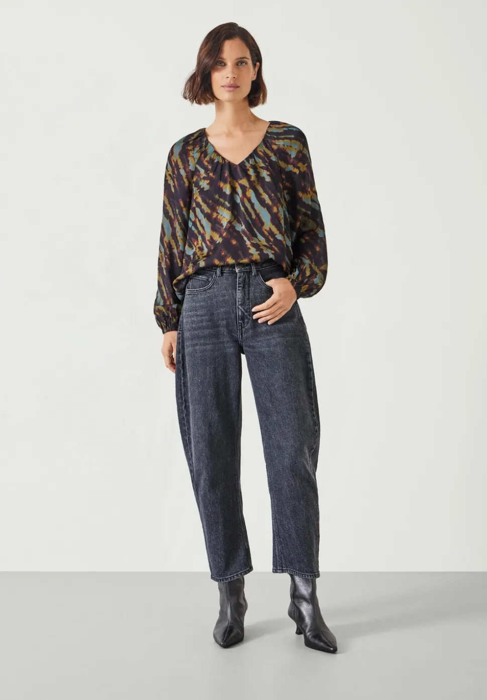 Elise Printed V-Neck Blouse