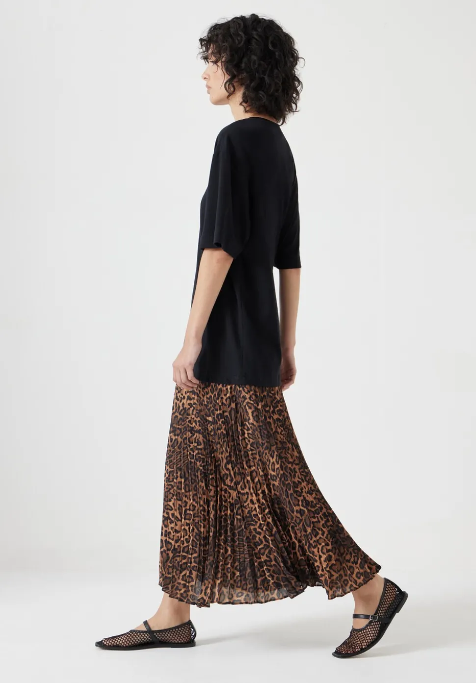 Esme Short Sleeve Pleated Midi Dress