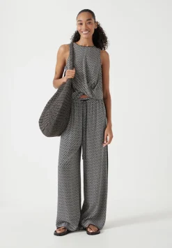Front Knot Crop Top