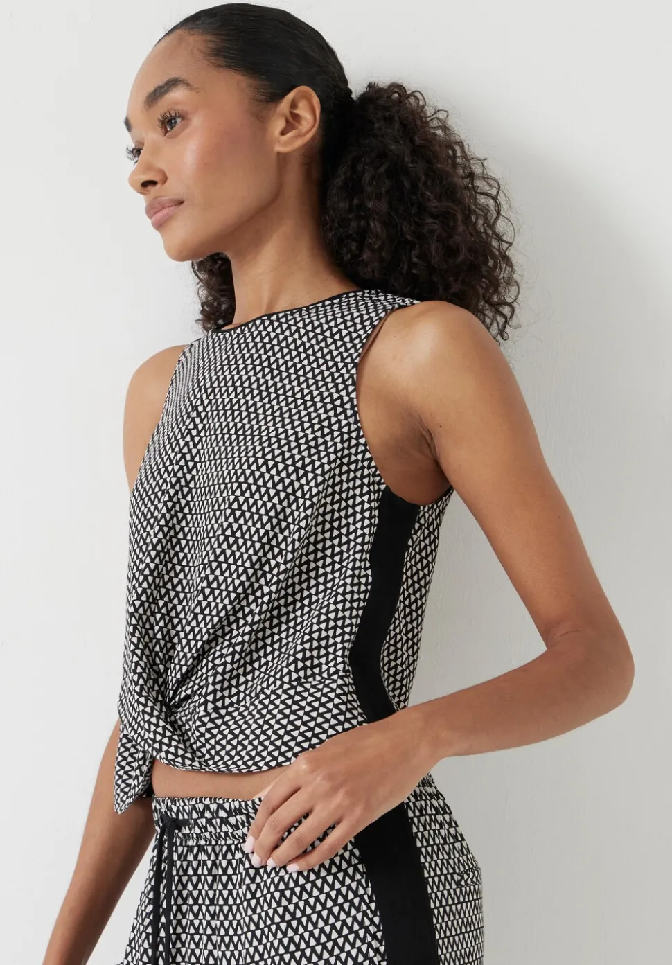 Front Knot Crop Top