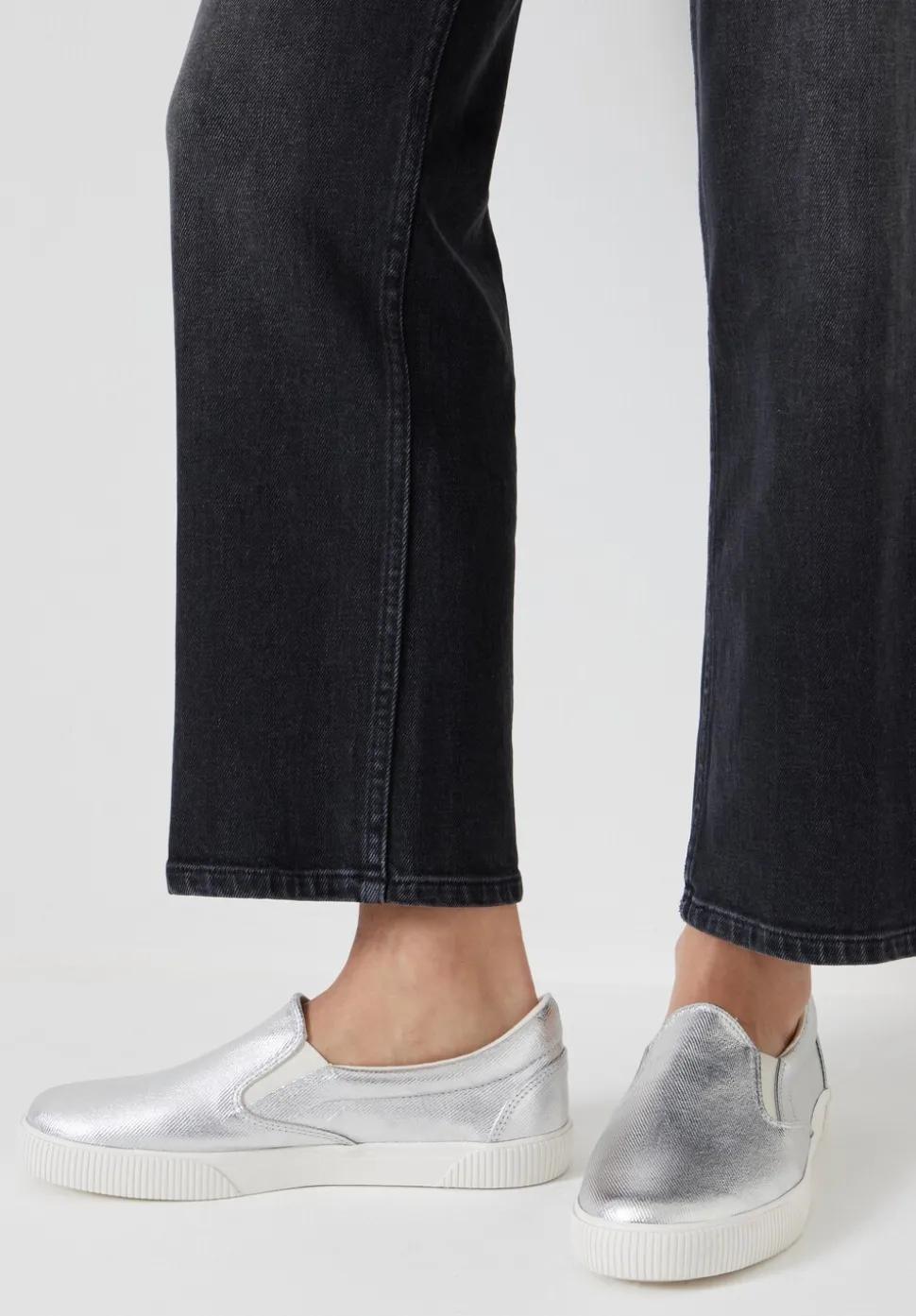 Gili Slip On Trainers