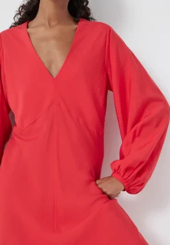 Grace V-Neck Long Sleeve Dress
