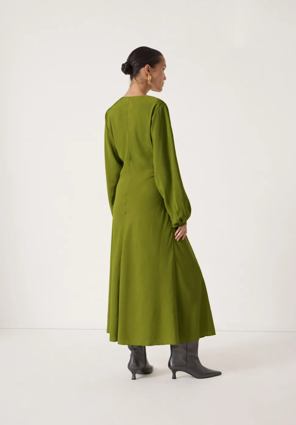 Grace V-Neck Long Sleeve Dress