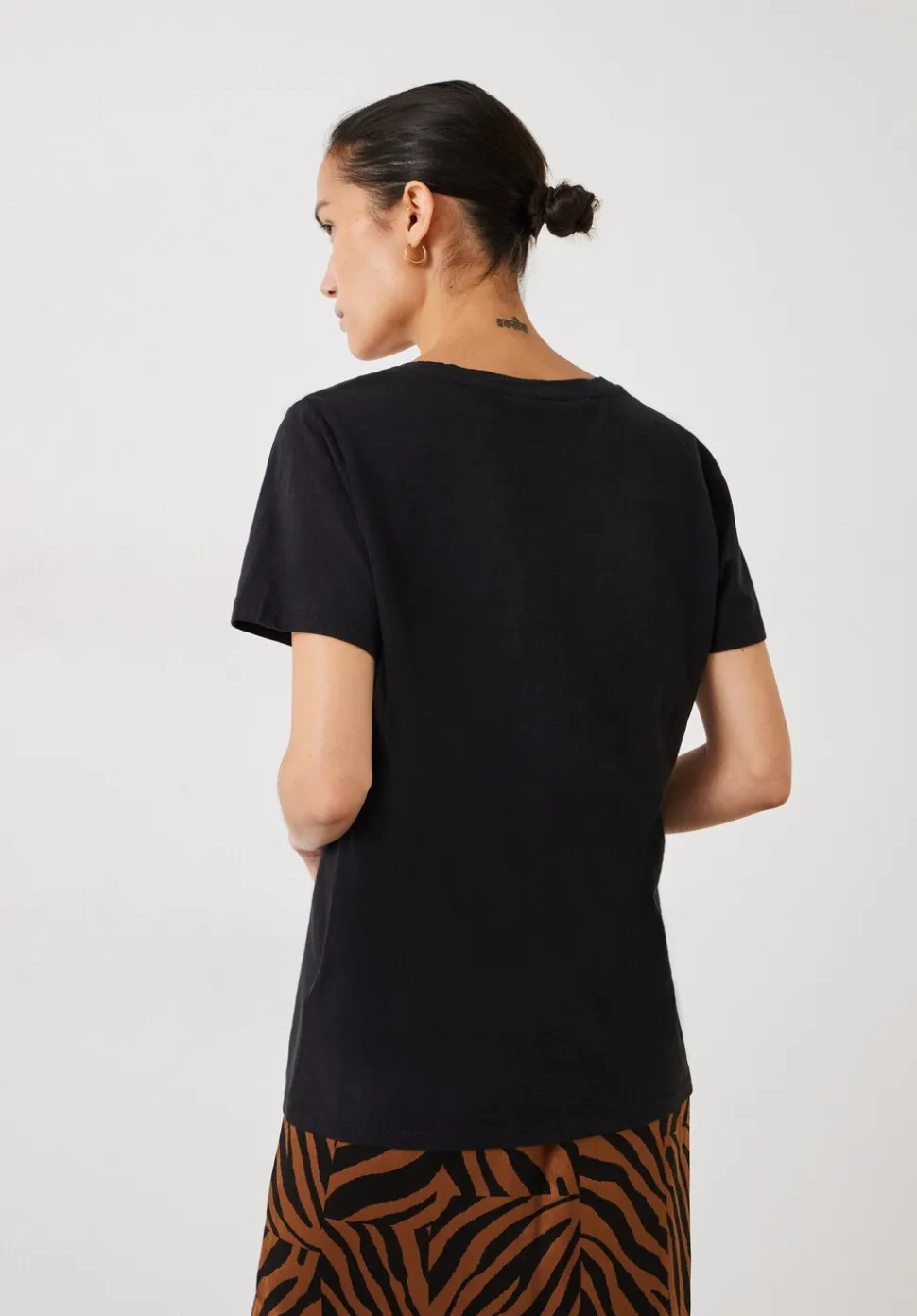 Hari Scoop Neck Cotton Slub T-Shirt