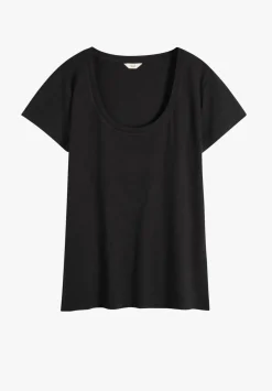 Hari Scoop Neck Cotton Slub T-Shirt
