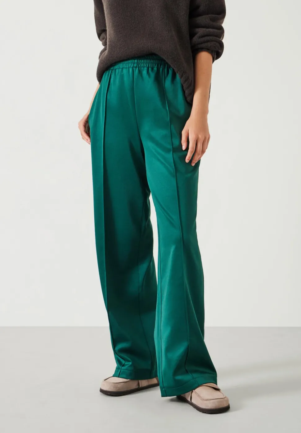 Harrison Pintuck Joggers