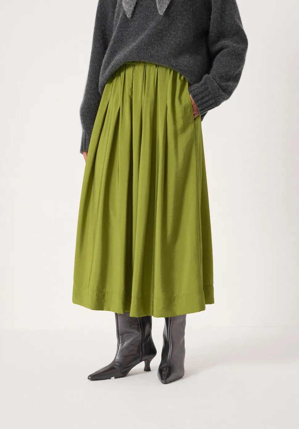 Ivy Pleated Air Flow Midi Skirt