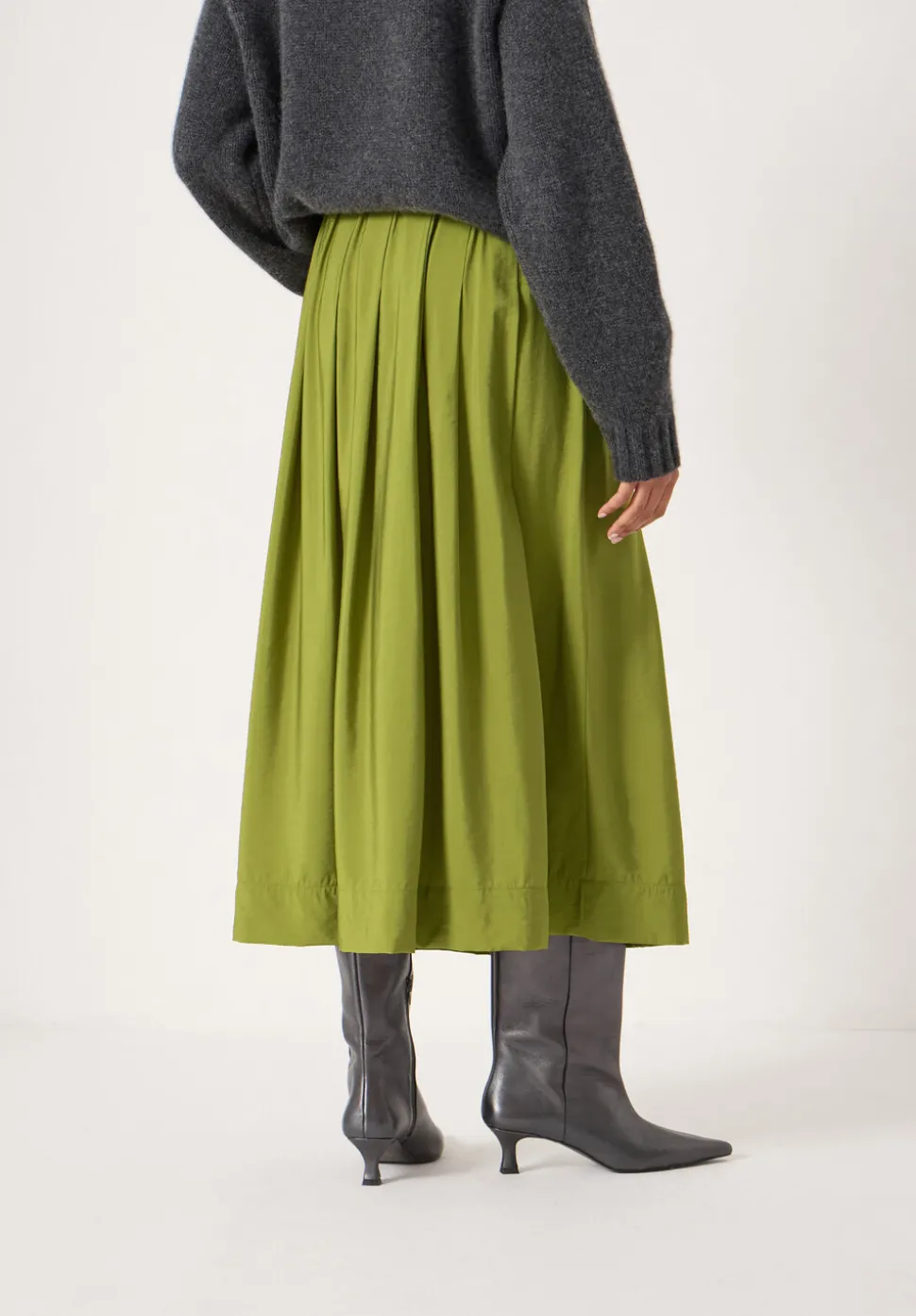 Ivy Pleated Air Flow Midi Skirt