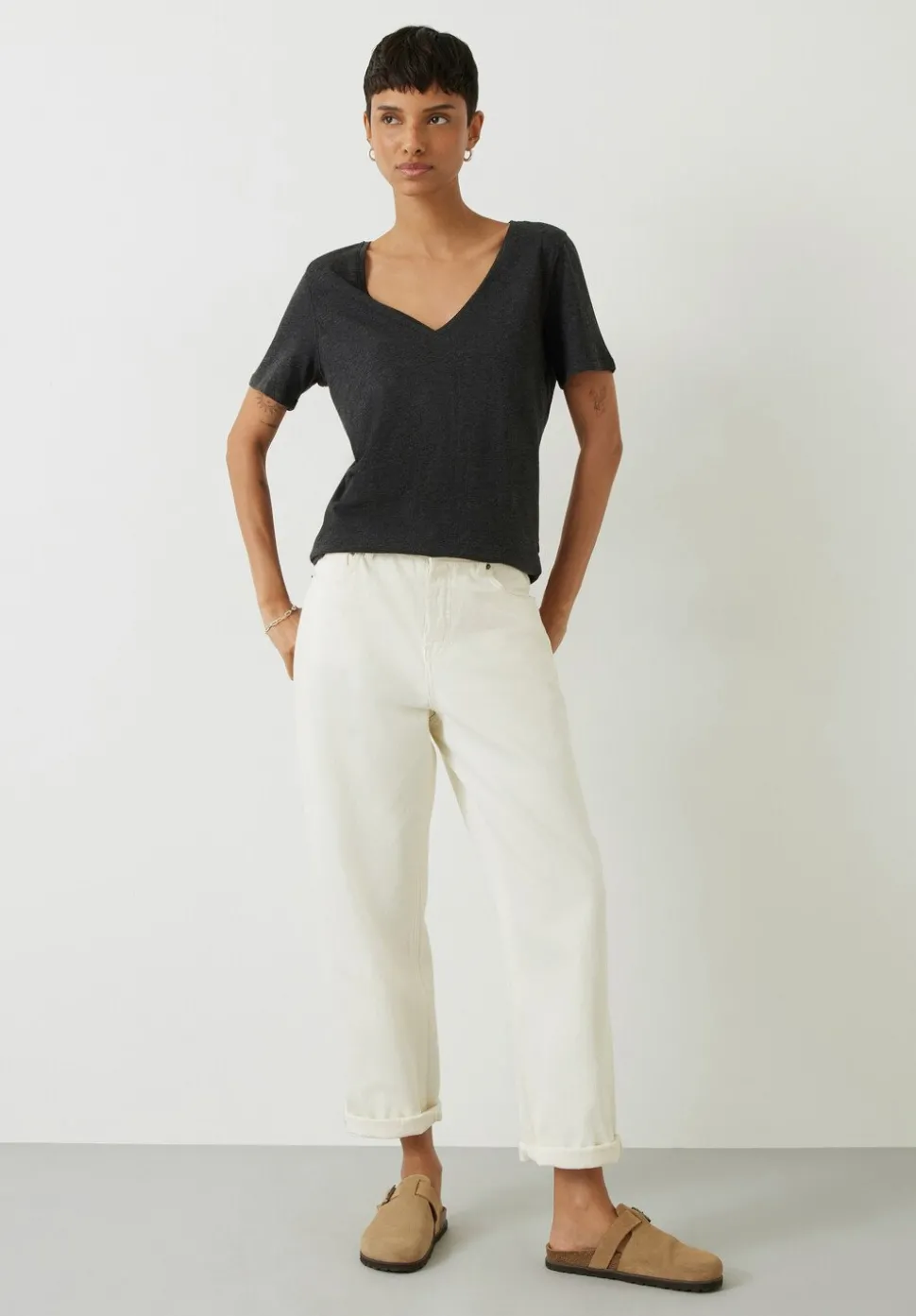 Kali Cotton Slub V-Neck T-Shirt