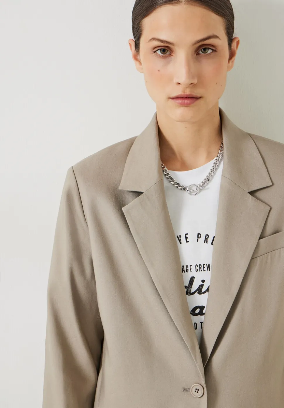 Lana Relaxed Linen Blend Blazer