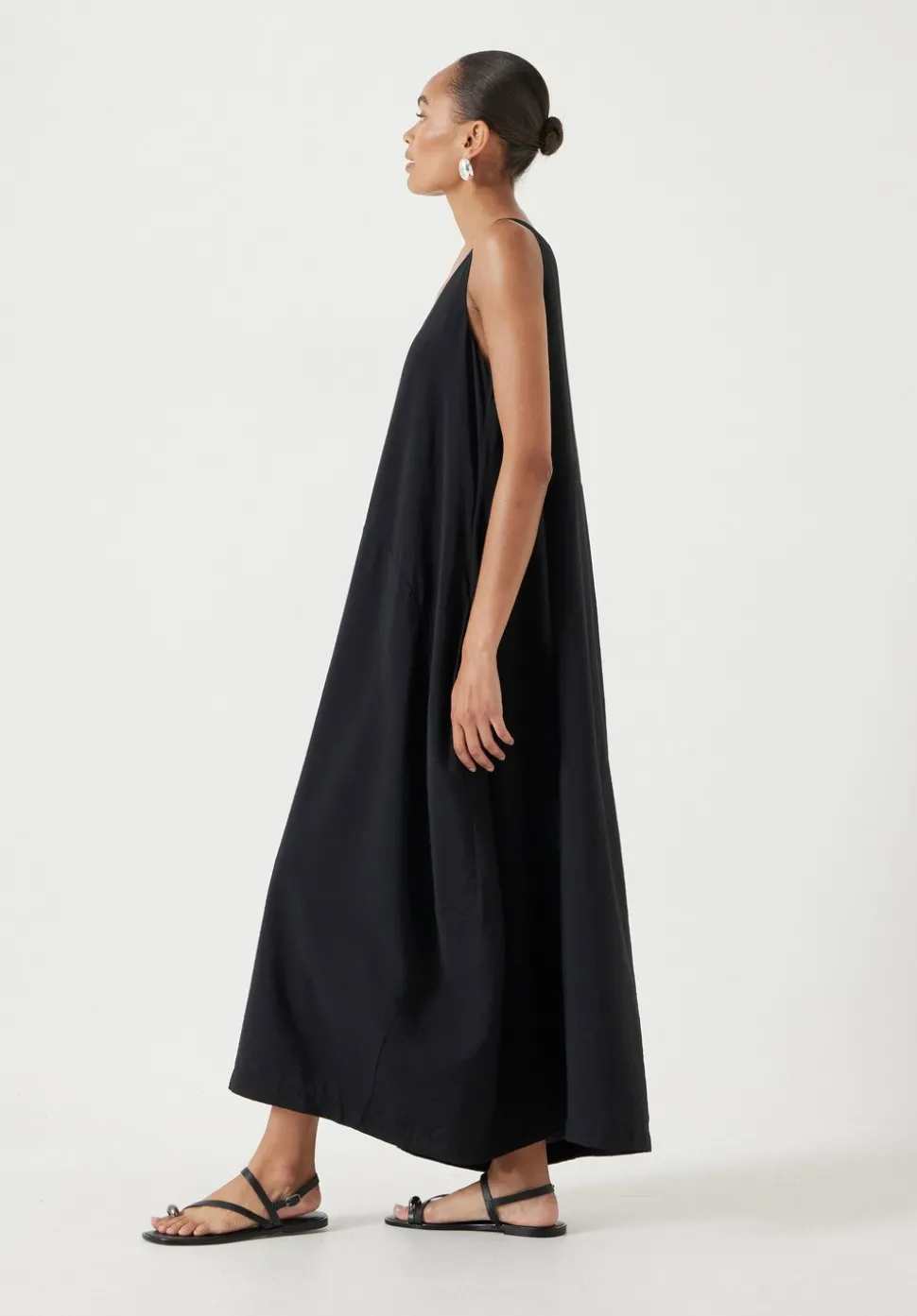 Liddie Air Flow Barrel Tank Dress