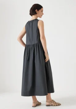 Lightweight Cotton Sleeveless Crew Neck Maxi Dress
