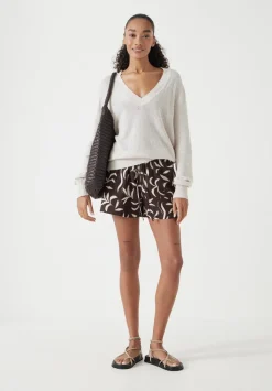 Linen Blend V Neck Jumper