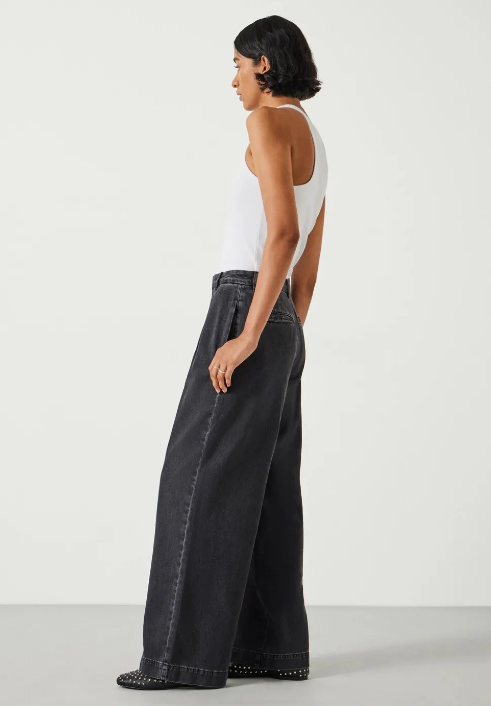 Lya Pleated Wide Leg Jeans