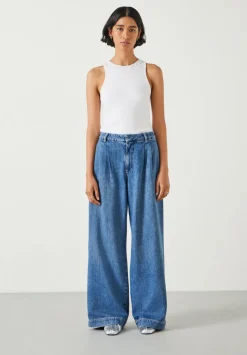 Lya Pleated Wide Leg Jeans
