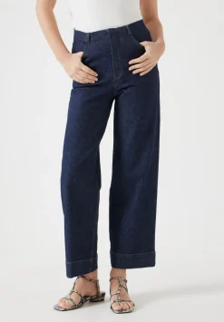 Marla Cropped Jean