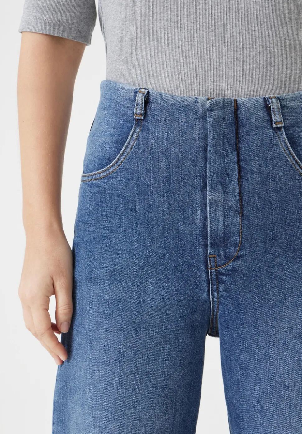 Marla Cropped Jean