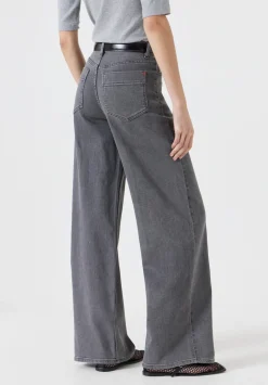 Nessa Wide Leg Jeans
