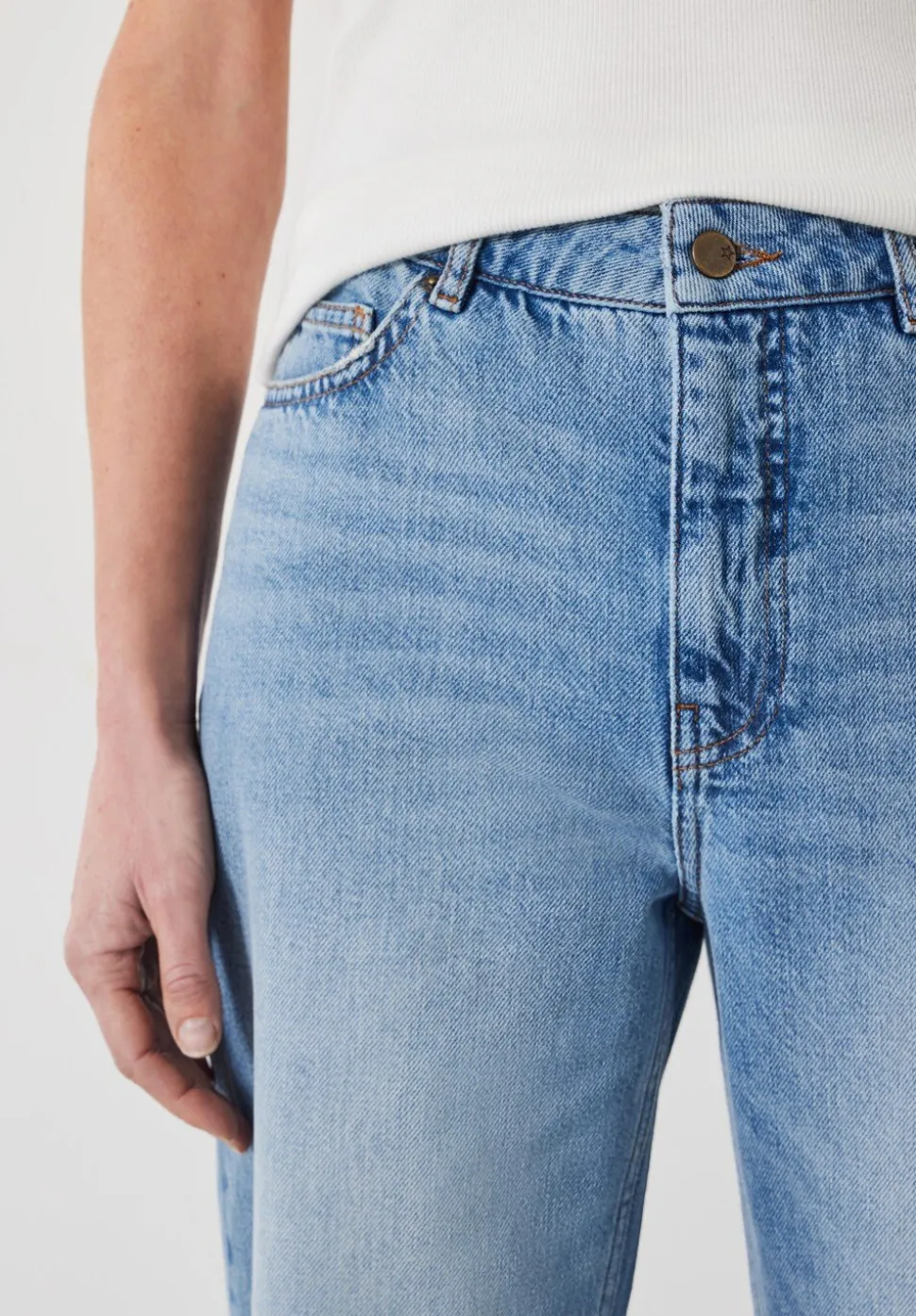 Remy Straight Slouch Jeans