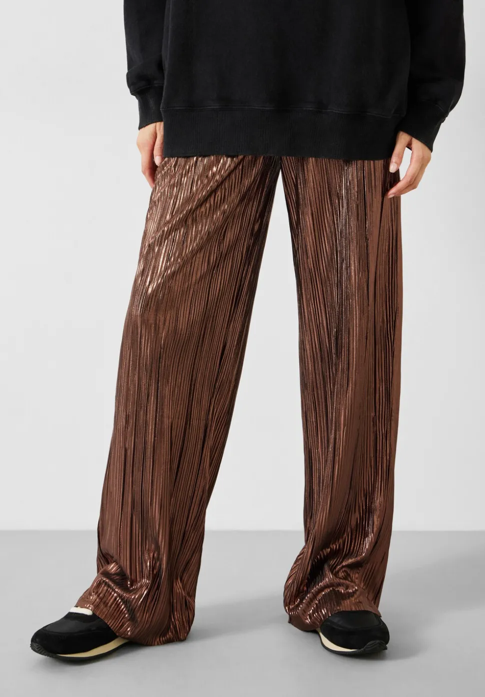 Reva Pleated Wide-Leg Trousers