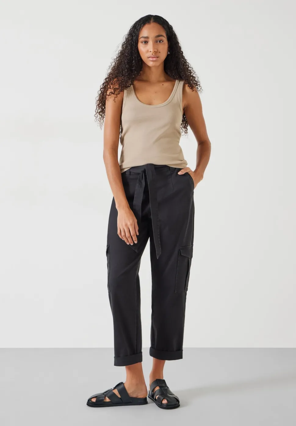 Ribbed Low Scoop Fitted Vest