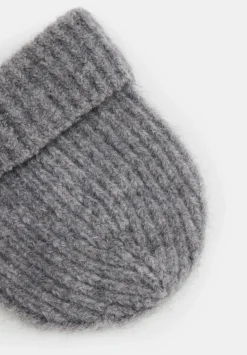 Riley Rib Beanie