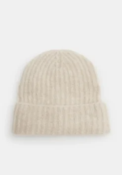 Riley Rib Beanie