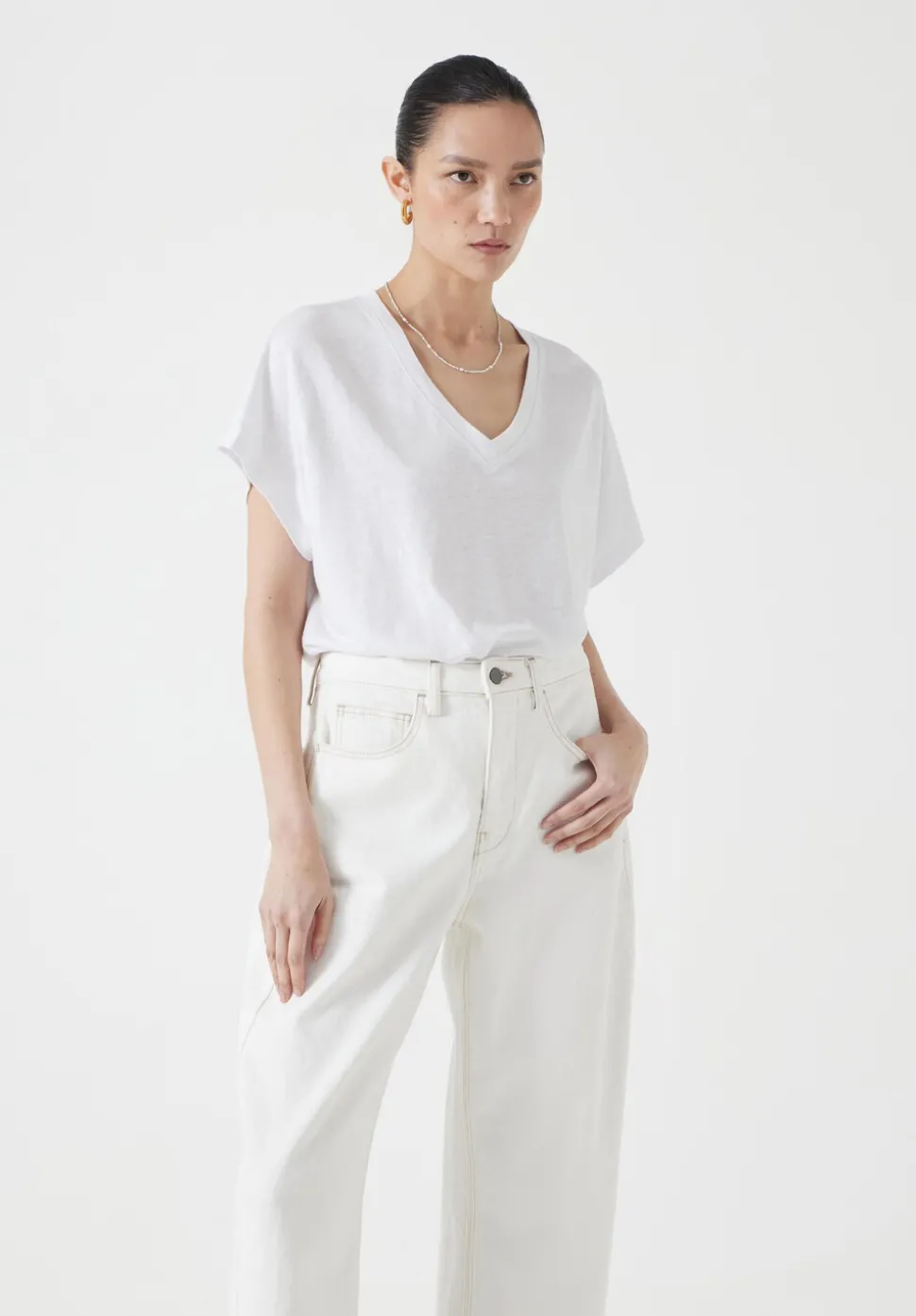 Rosalia Linen Blend V Neck T-Shirt