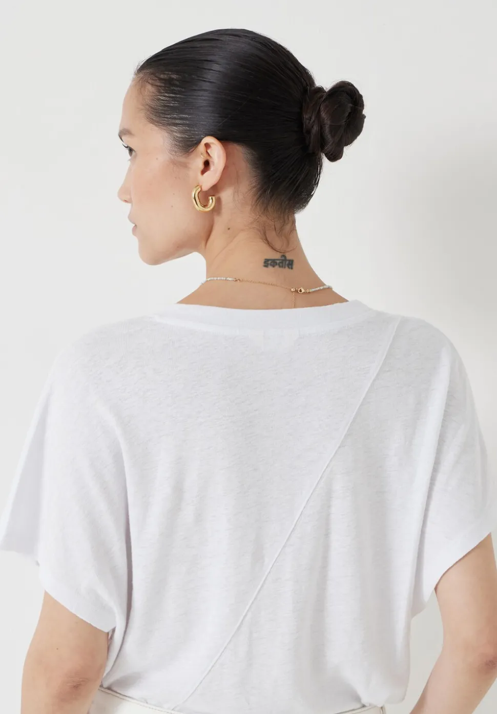 Rosalia Linen Blend V Neck T-Shirt