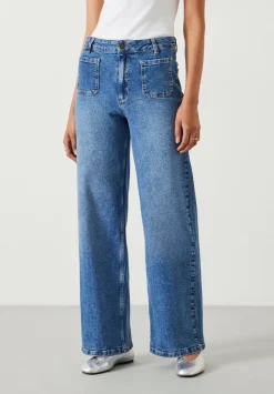 Rowan Flared Jeans