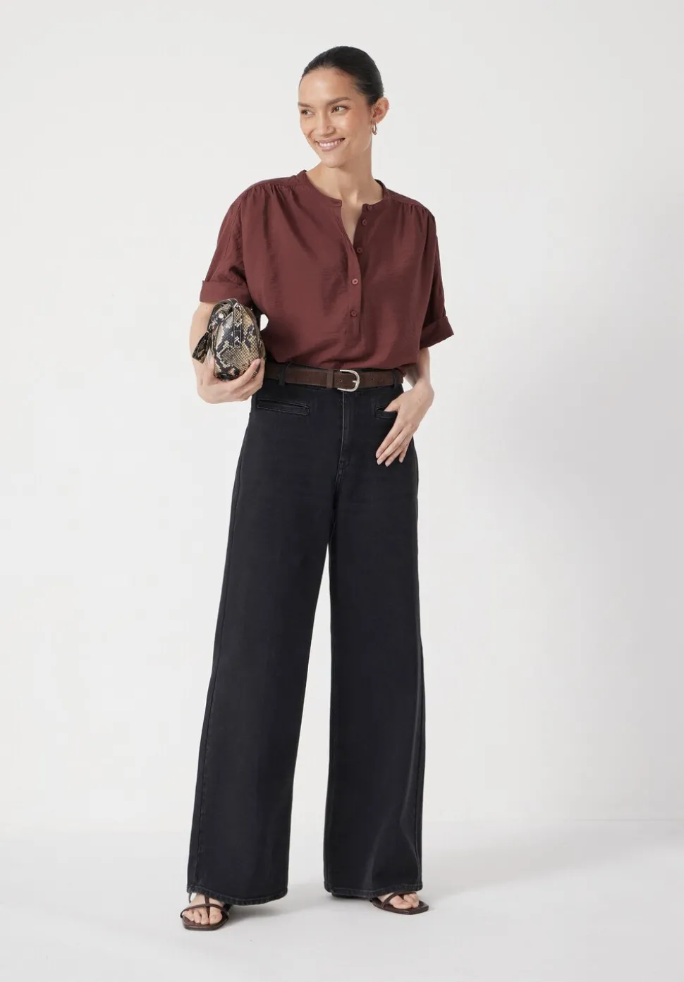 Rowan Welt Pocket Flared Jeans