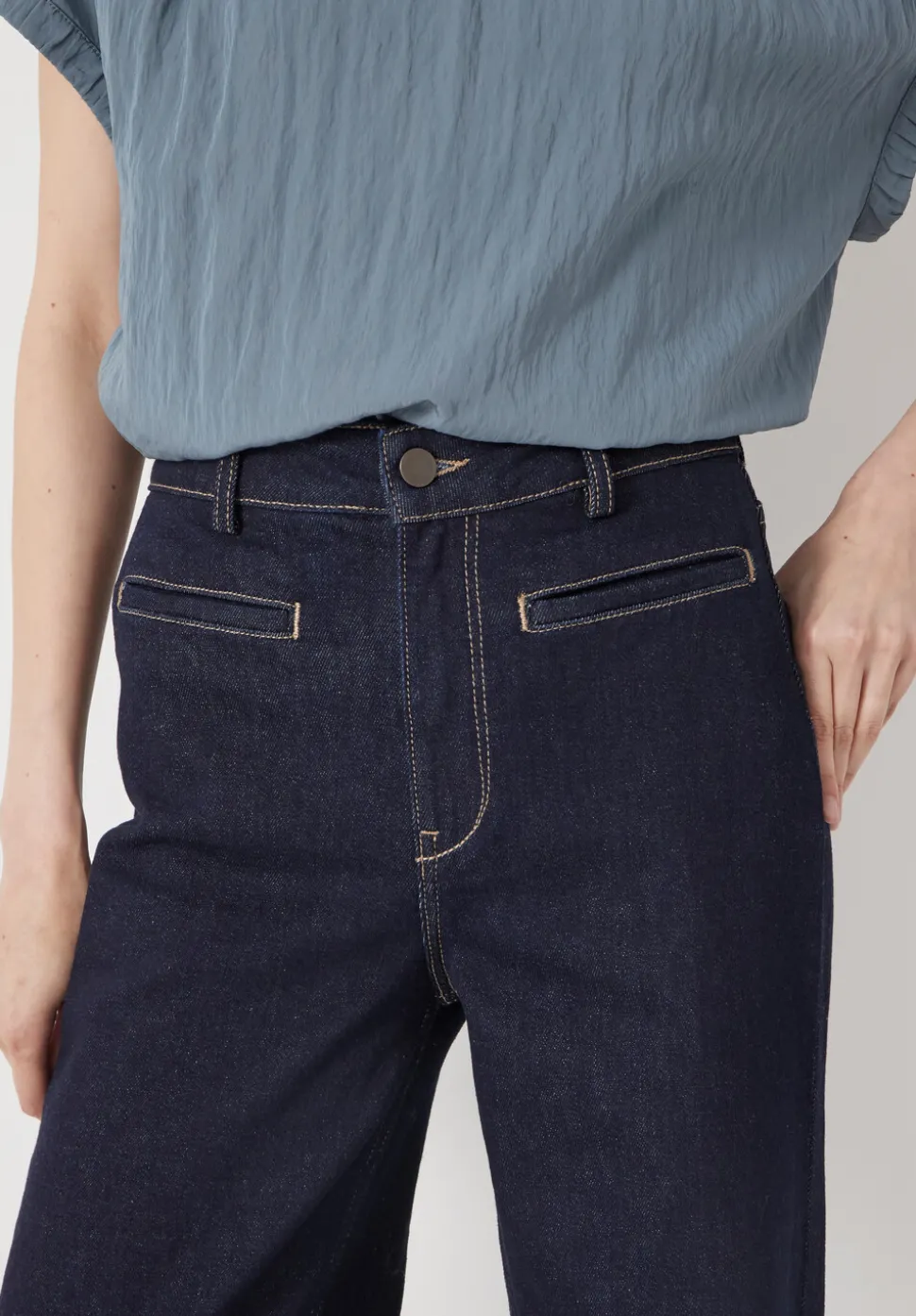Rowan Welt Pocket Flared Jeans
