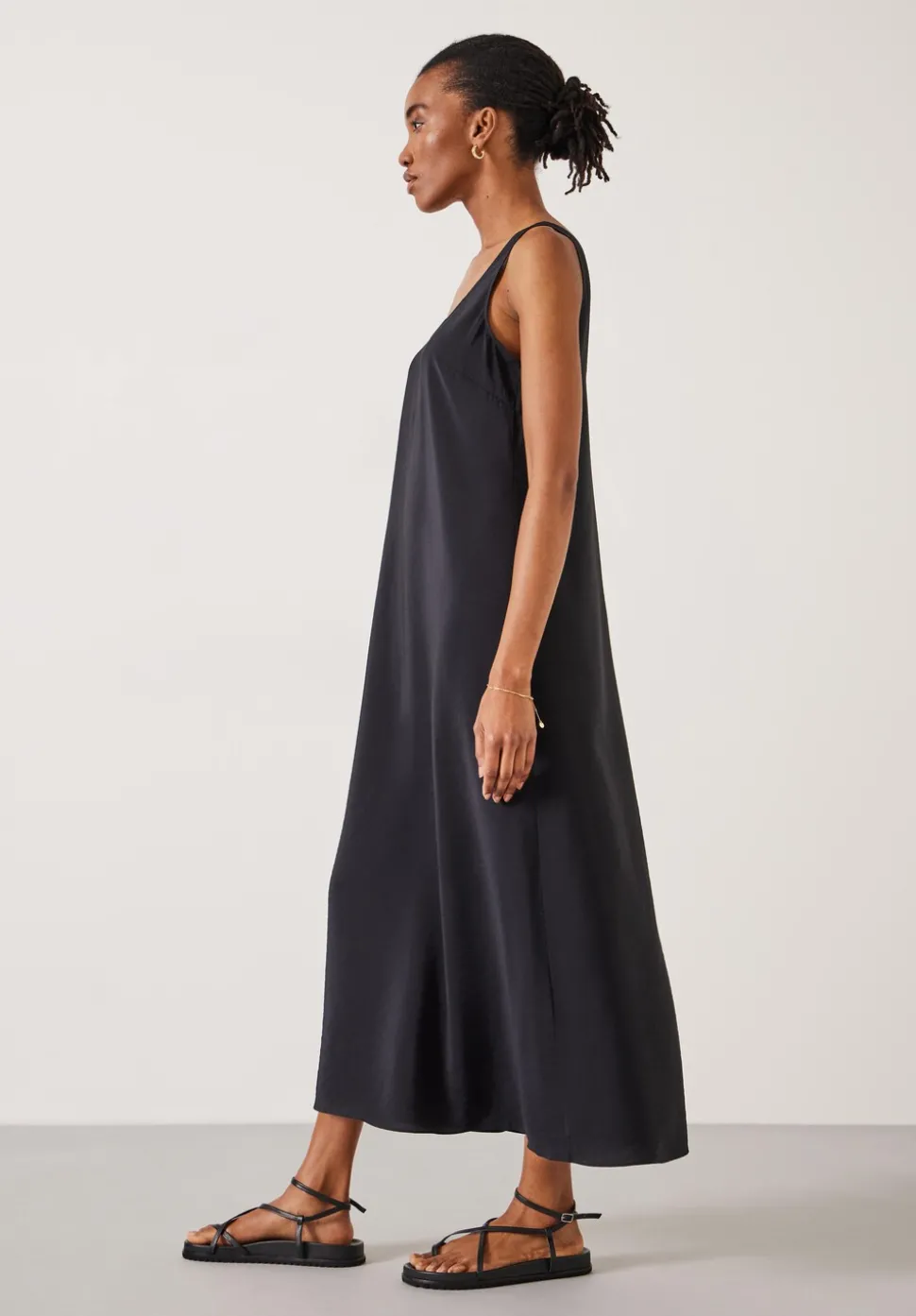 Sophie Air Flow Scoop Neck Maxi Dress