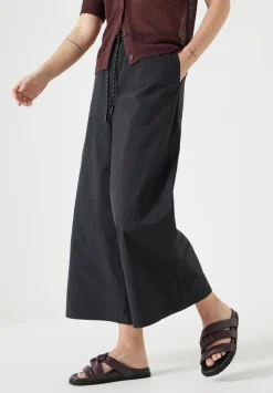 Technical Melissa Wide Leg Cropped Trousers