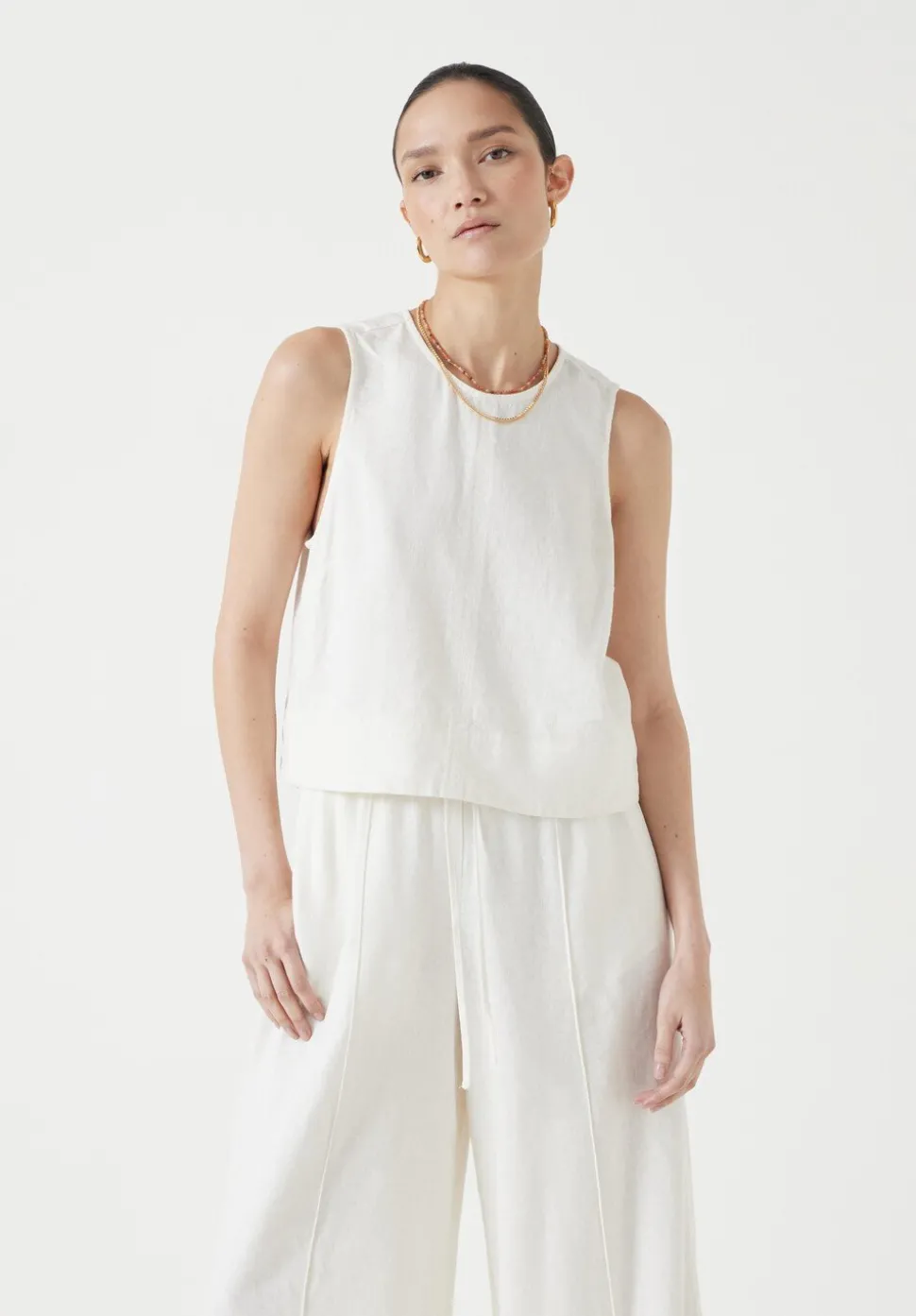 Vera Linen Blend Shell Top